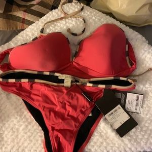 Burberry bikini 👙